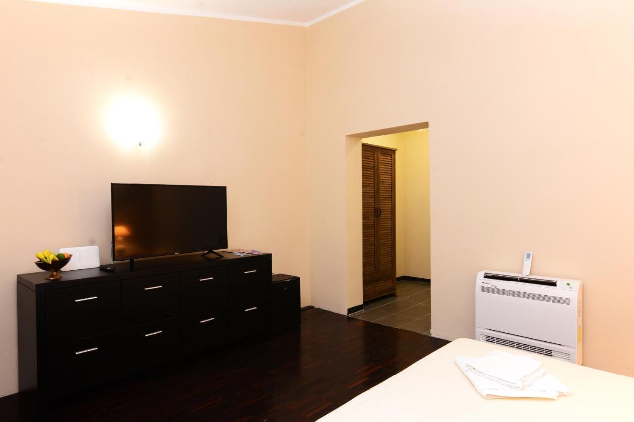 Luxury Room Uzorita B&B Σίμπενικ Εξωτερικό φωτογραφία