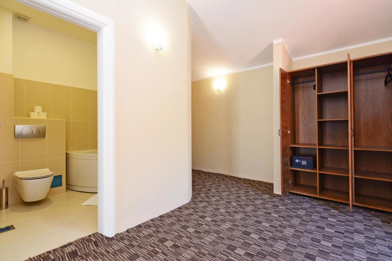 Luxury Room Uzorita B&B Σίμπενικ Εξωτερικό φωτογραφία