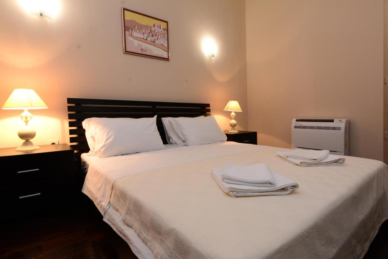 Luxury Room Uzorita B&B Σίμπενικ Εξωτερικό φωτογραφία