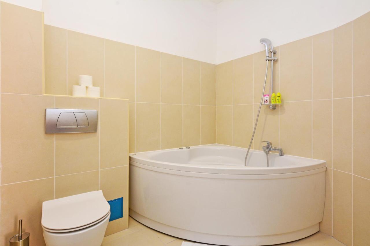 Luxury Room Uzorita B&B Σίμπενικ Εξωτερικό φωτογραφία