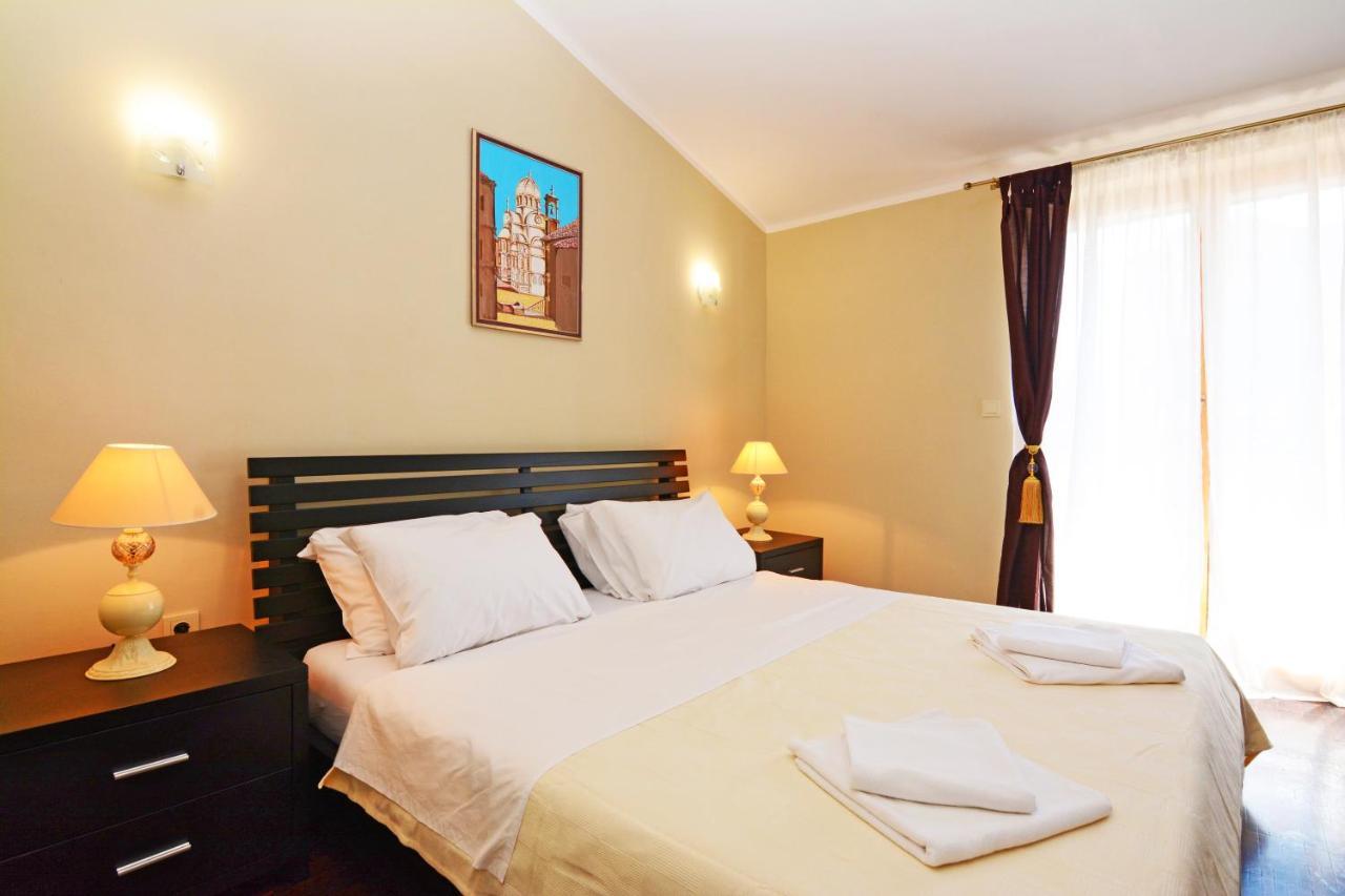 Luxury Room Uzorita B&B Σίμπενικ Εξωτερικό φωτογραφία