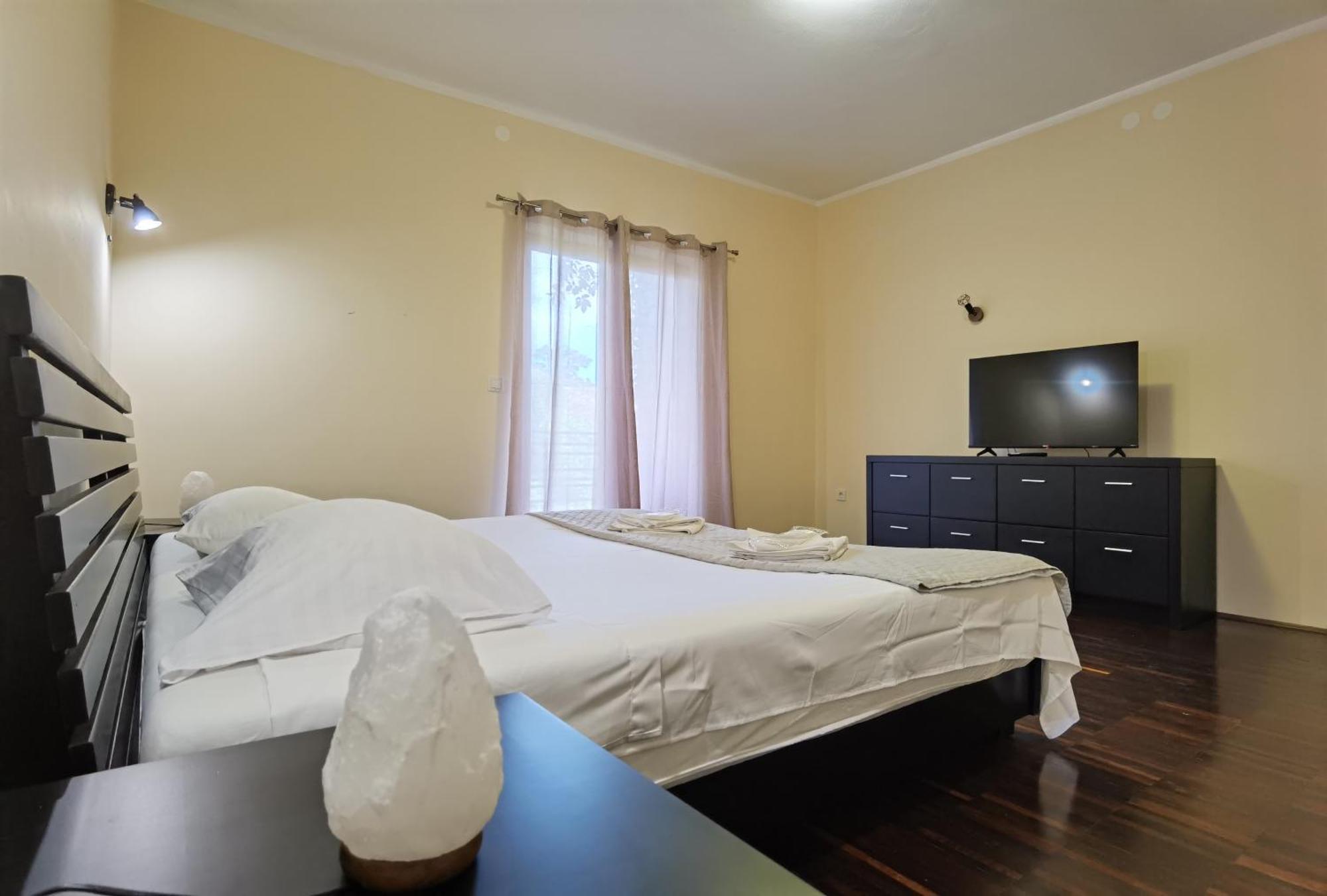 Luxury Room Uzorita B&B Σίμπενικ Εξωτερικό φωτογραφία