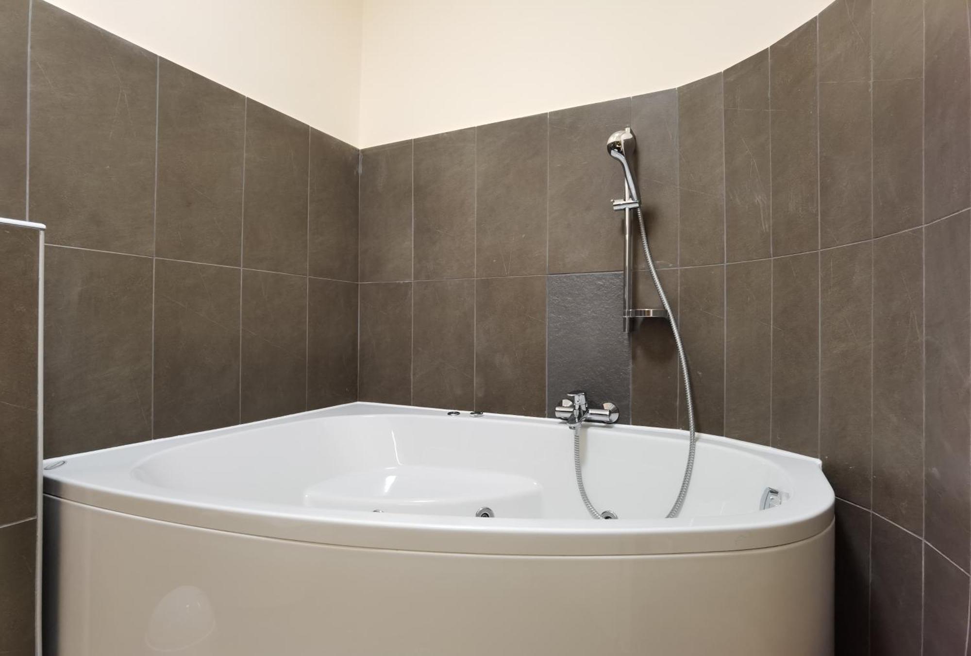 Luxury Room Uzorita B&B Σίμπενικ Εξωτερικό φωτογραφία